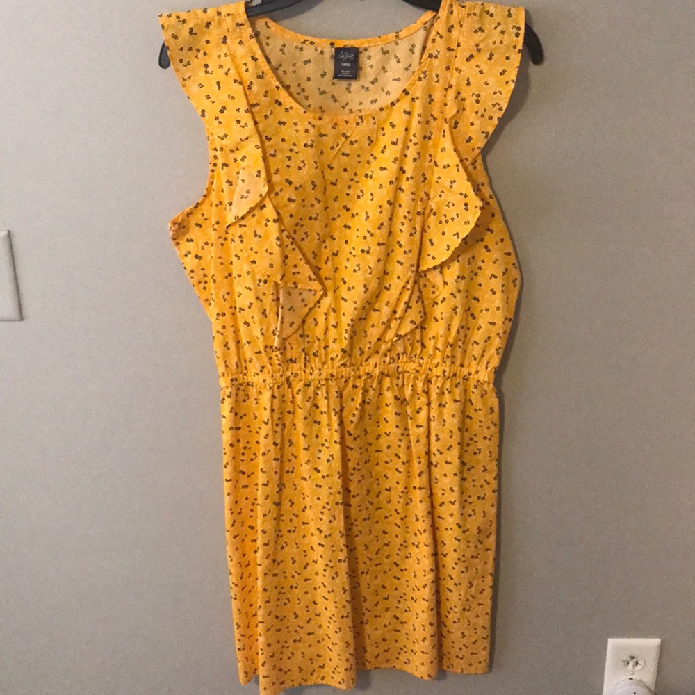 Yellow dress